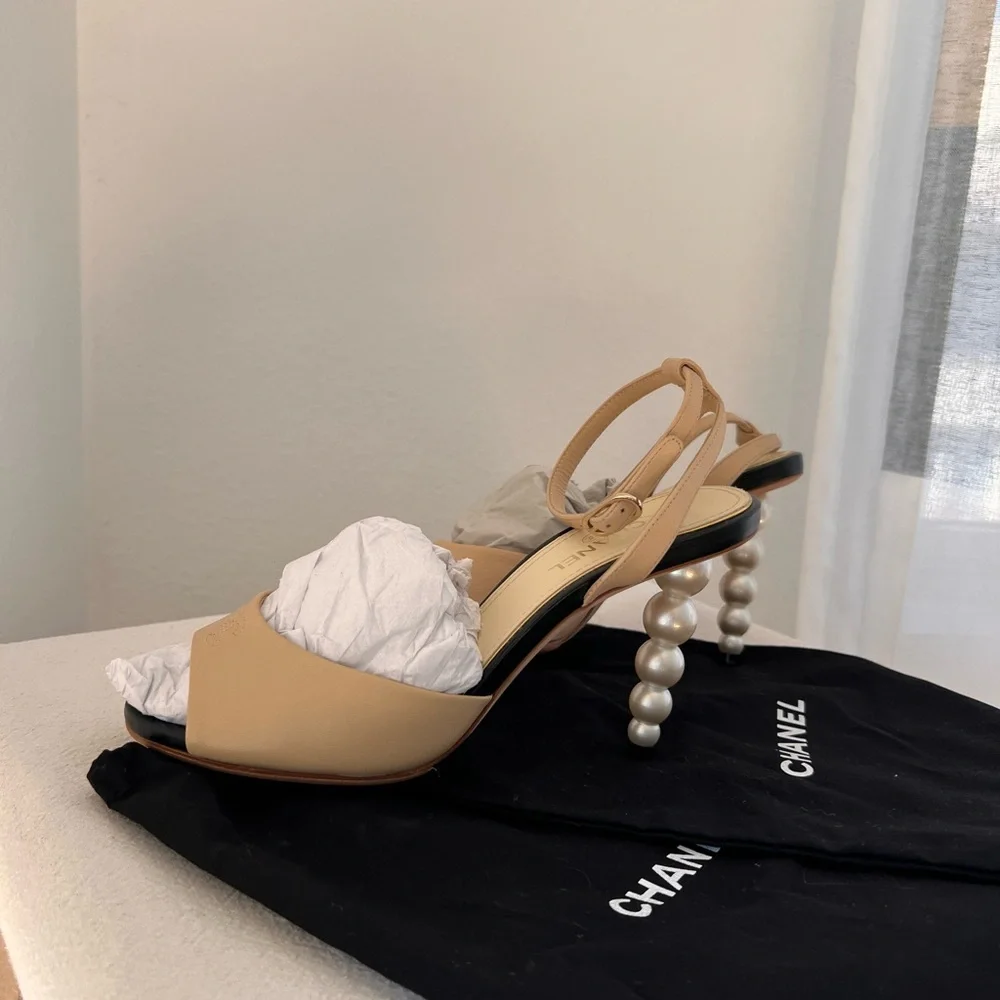CHANEL Beige Heels with Pearl Accent - Picture 6 of 8